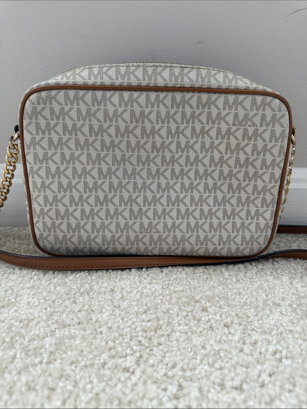 Michael Kors Logo Crossbody | Vanilla/Acorn - Picture 2 of 7